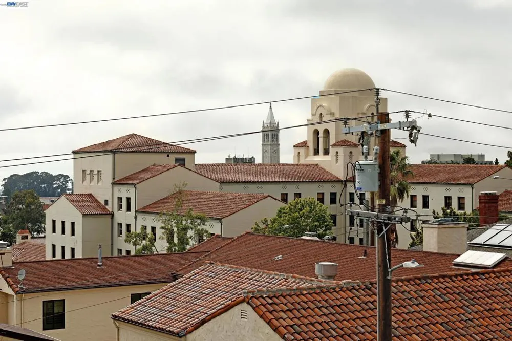 2 Panoramic Way #306 Berkeley, CA 94704