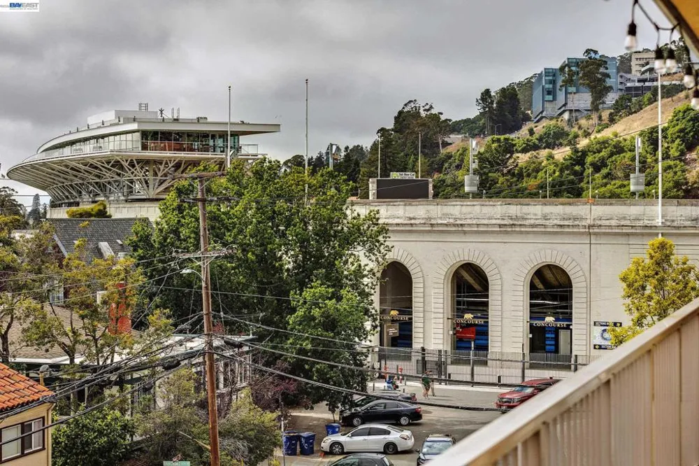 2 Panoramic Way #306 Berkeley, CA 94704