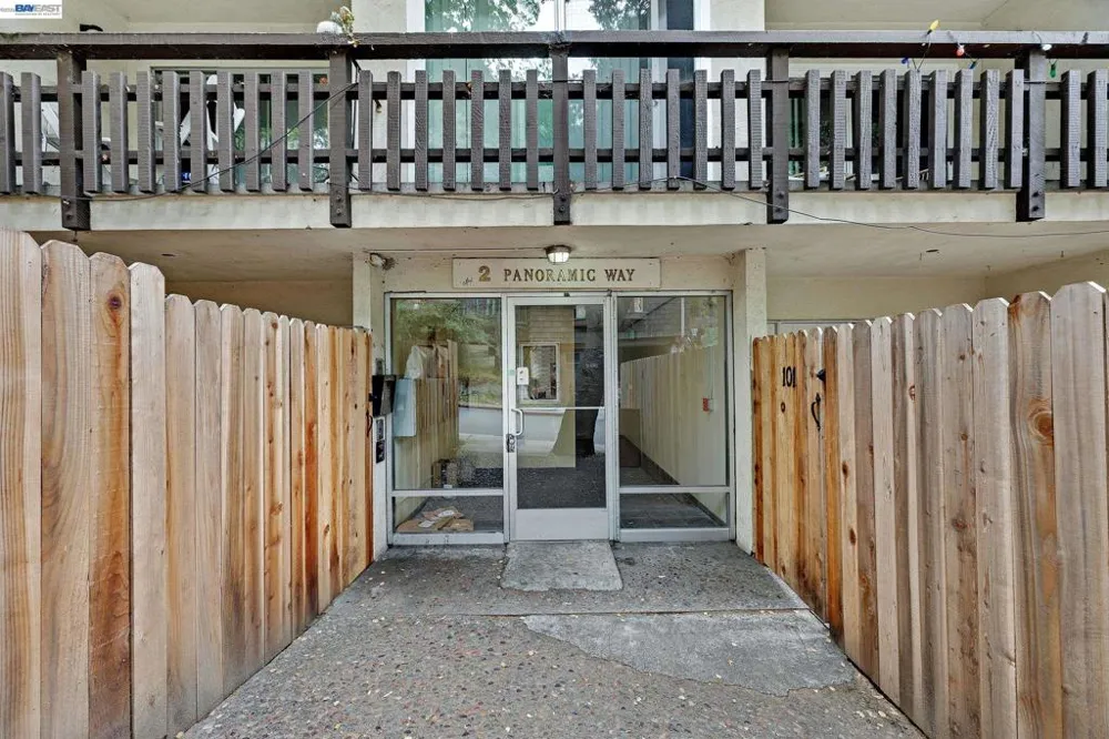 2 Panoramic Way #306 Berkeley, CA 94704