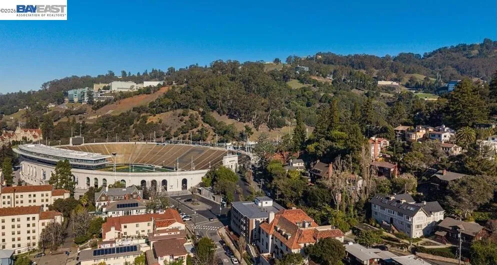 2 Panoramic Way #306 Berkeley, CA 94704
