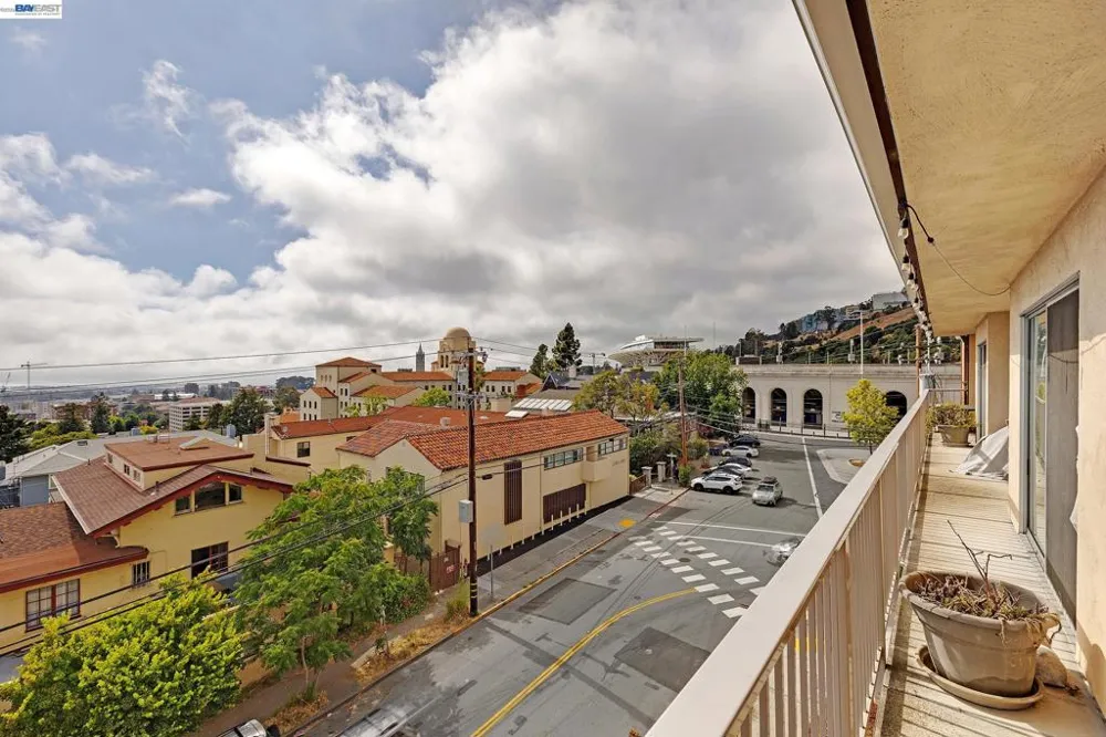 2 Panoramic Way #306 Berkeley, CA 94704