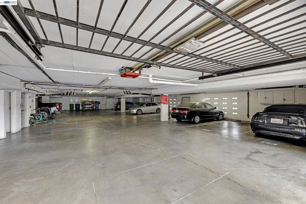 2 Panoramic Way #306 Berkeley, CA 94704