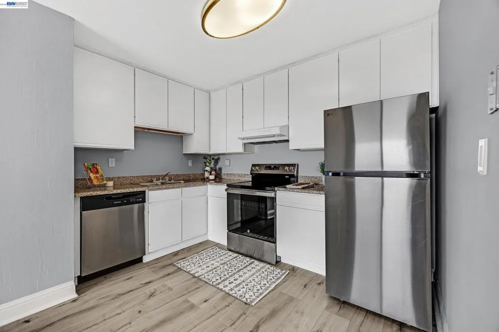 2 Panoramic Way #306 Berkeley, CA 94704