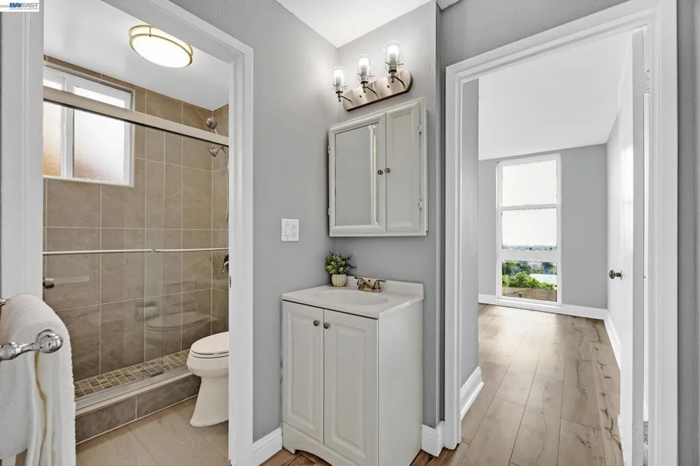 2 Panoramic Way #306 Berkeley, CA 94704