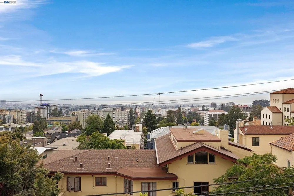 2 Panoramic Way #306 Berkeley, CA 94704
