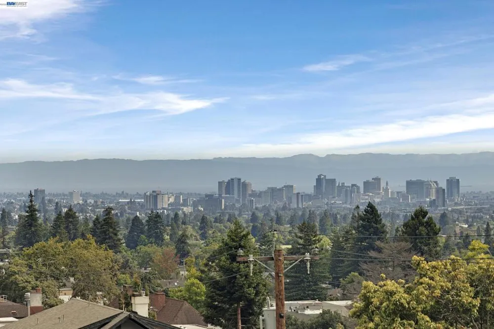 2 Panoramic Way #306 Berkeley, CA 94704