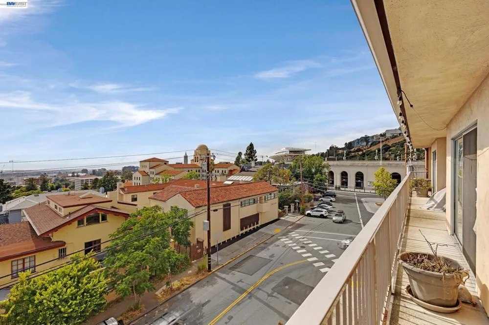 2 Panoramic Way #306 Berkeley, CA 94704