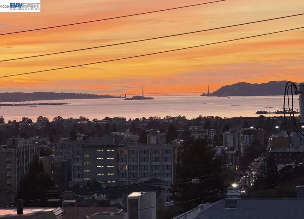 2 Panoramic Way #306 Berkeley, CA 94704