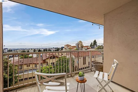 2 Panoramic Way #306