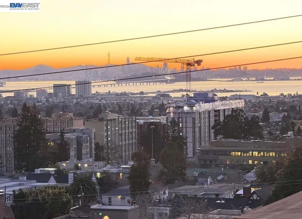 2 Panoramic Way #306 Berkeley, CA 94704