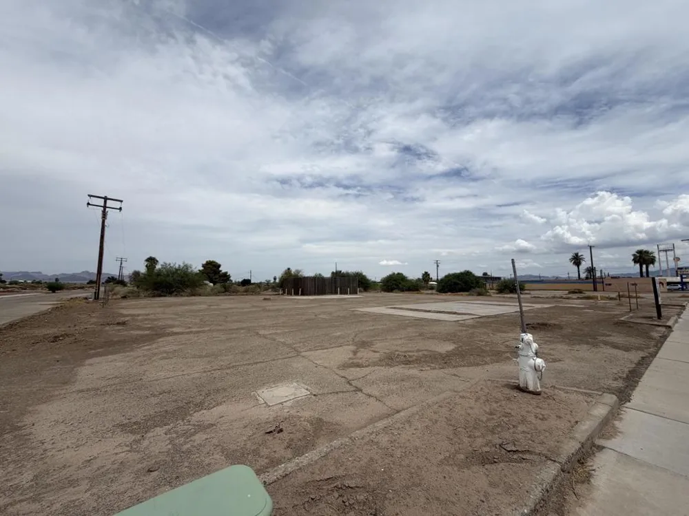 9162 Hobsonway Blythe, CA 92225