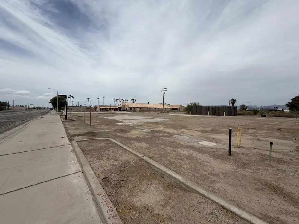 9162 Hobsonway Blythe, CA 92225