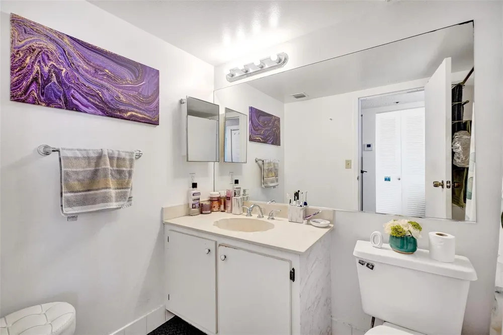7601 E Treasure Drive #617 North Bay Village, FL 33141