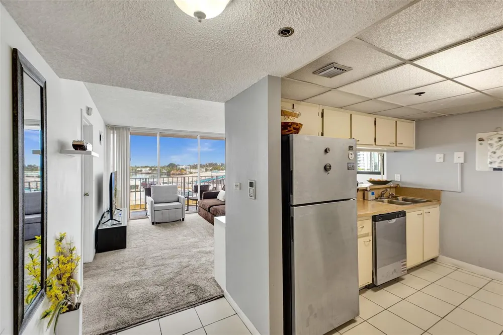 7601 E Treasure Drive #617 North Bay Village, FL 33141