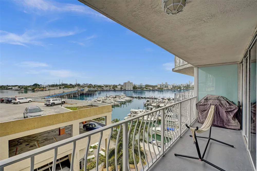 7601 E Treasure Drive #617 North Bay Village, FL 33141