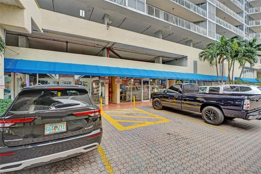 7601 E Treasure Drive #617 North Bay Village, FL 33141