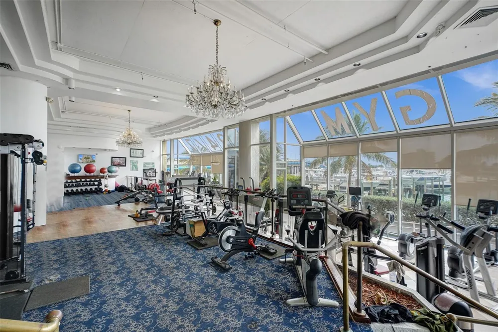 7601 E Treasure Drive #617 North Bay Village, FL 33141
