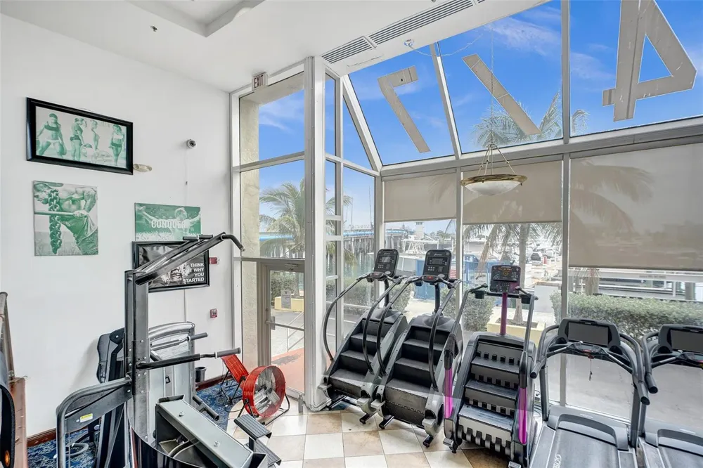 7601 E Treasure Drive #617 North Bay Village, FL 33141