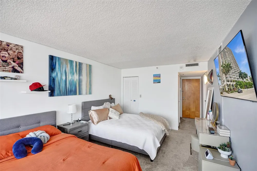7601 E Treasure Drive #617 North Bay Village, FL 33141