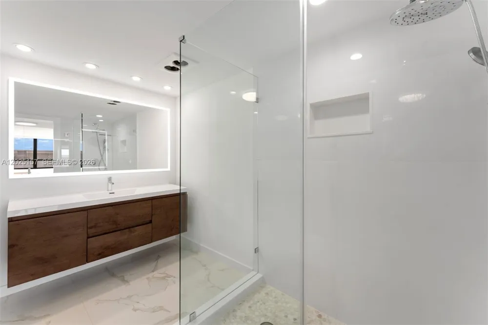 3 Grove Isle Dr #C803 Miami, FL 33133