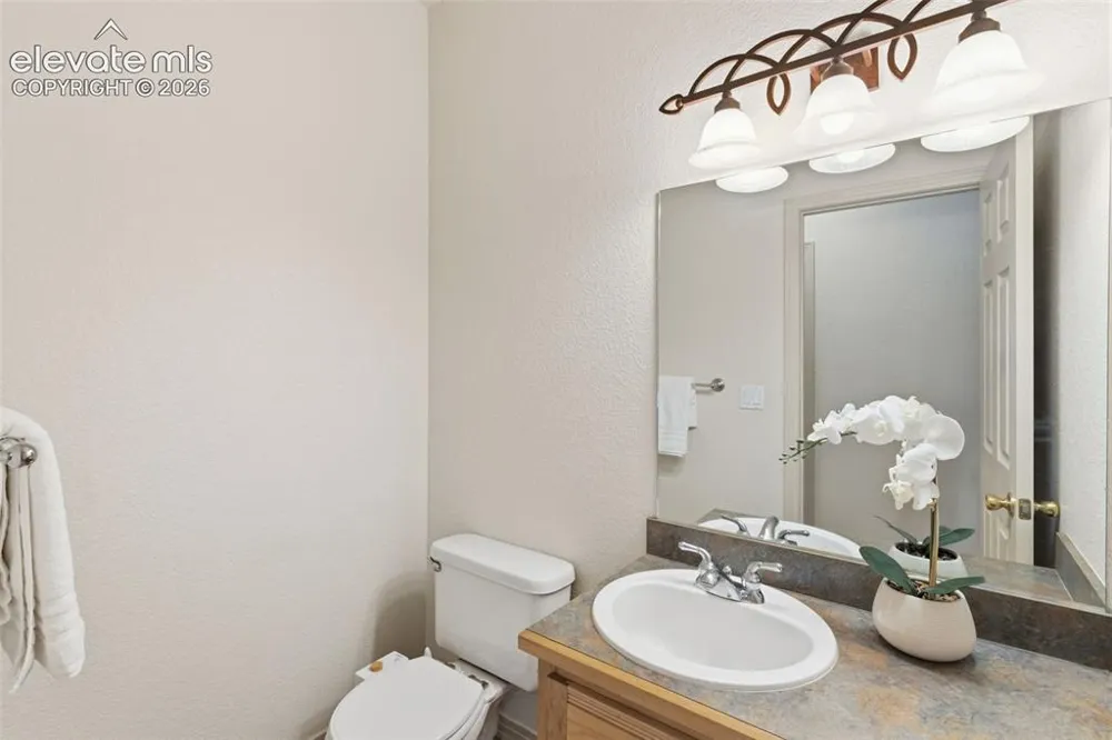 326 Santa Fe Place #A Manitou Springs, CO 80829