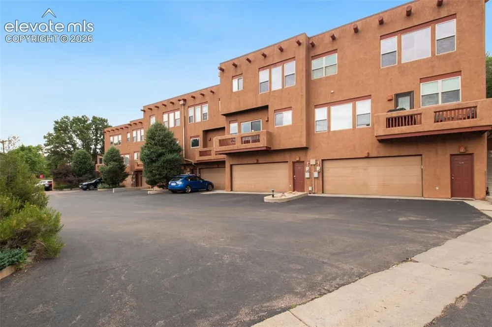 326 Santa Fe Place #A Manitou Springs, CO 80829