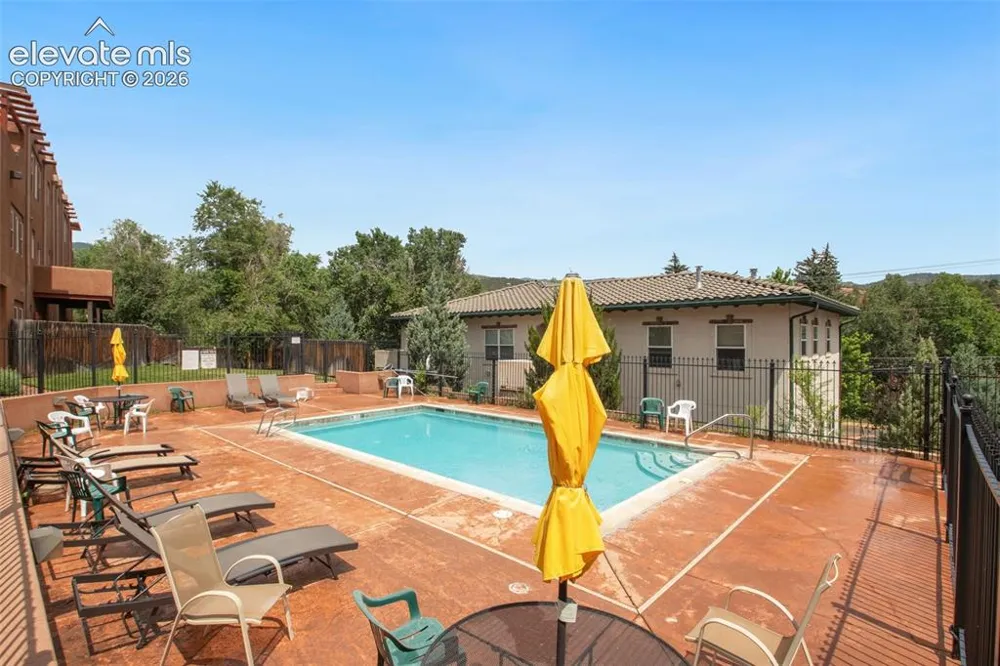 326 Santa Fe Place #A Manitou Springs, CO 80829