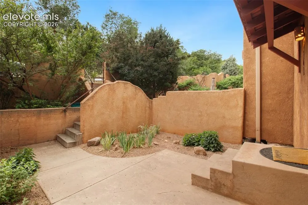 326 Santa Fe Place #A Manitou Springs, CO 80829