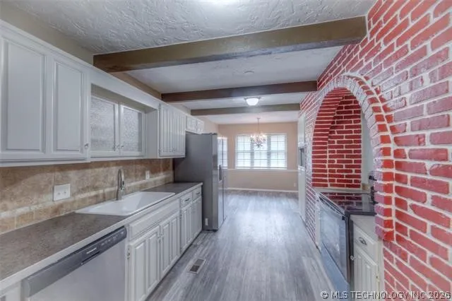 9031 E 67th Place Tulsa, OK 74133