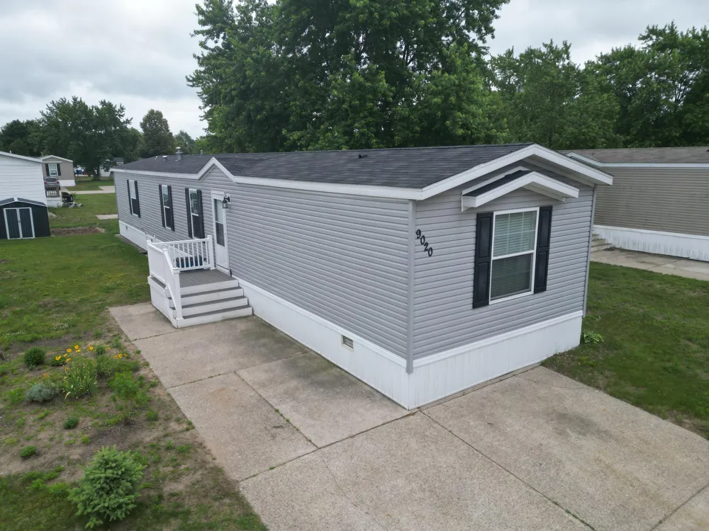 9020 4 Winds Lane W Olive Township, MI 49460