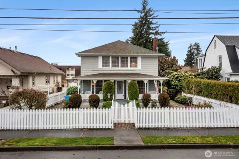128 5th Avenue NW