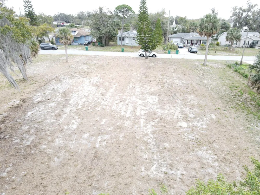 209 W BADGER AVENUE Eustis, FL 32726