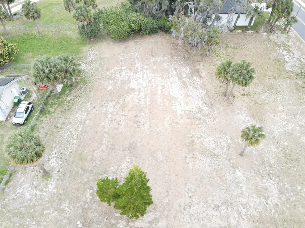 209 W BADGER AVENUE Eustis, FL 32726
