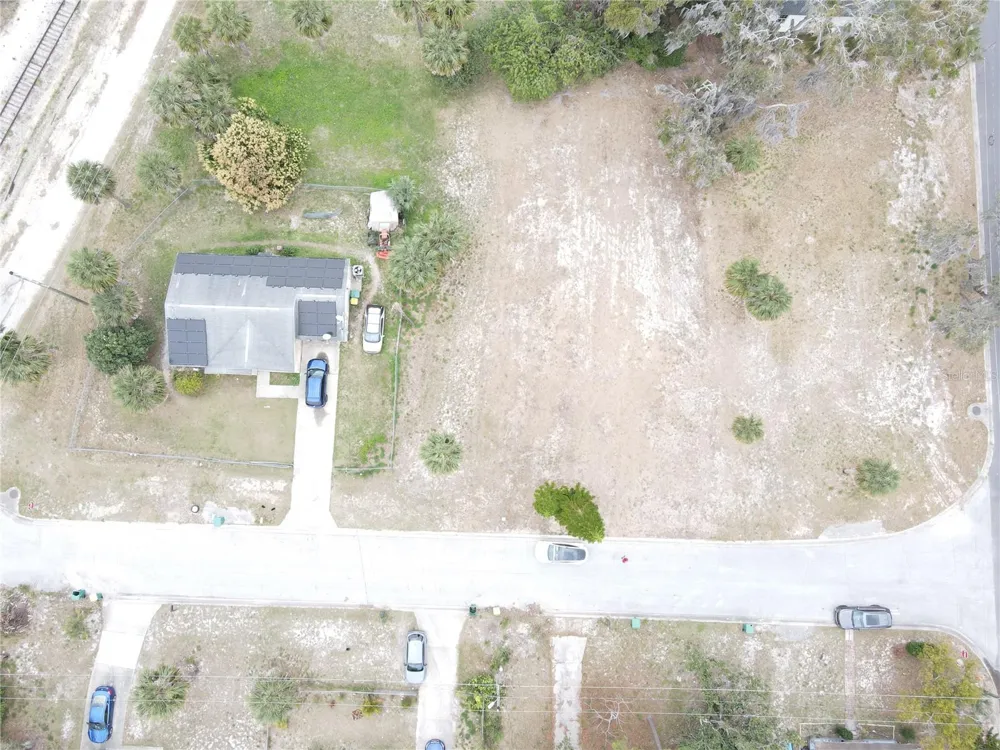 209 W BADGER AVENUE Eustis, FL 32726