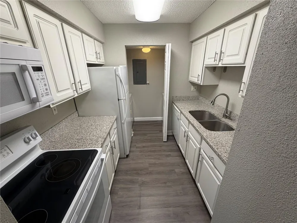 3756 IDLEBROOK CIRCLE #204 Casselberry, FL 32707
