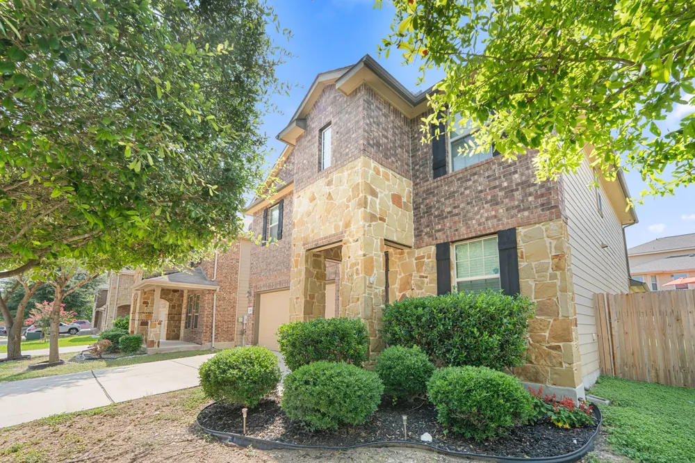 220 Golden Vista Street Cibolo, TX 78108