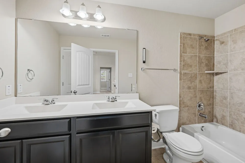 220 Golden Vista Street Cibolo, TX 78108