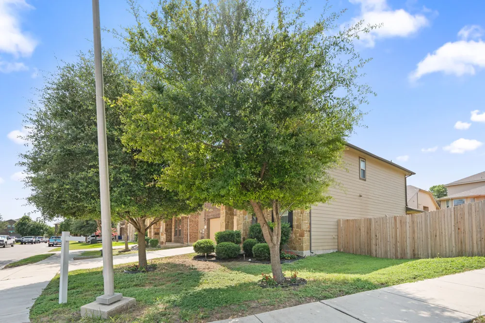 220 Golden Vista Street Cibolo, TX 78108