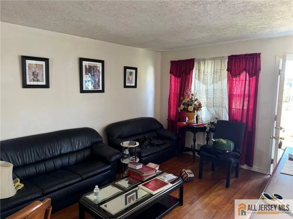 219 Victory Street Roselle, NJ 07203