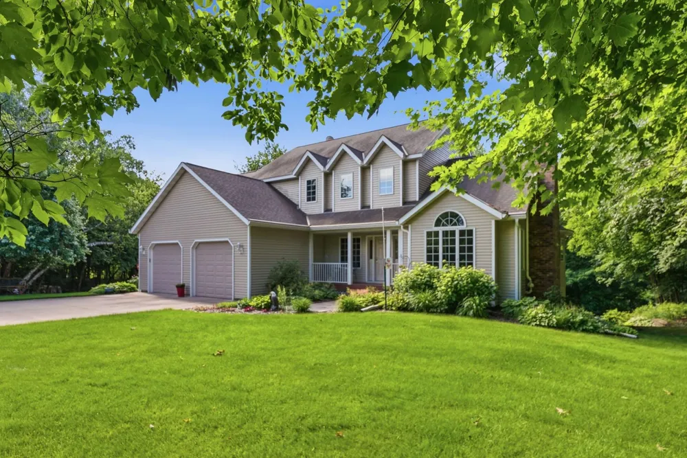 2320 40th Street Sartell, MN 56377