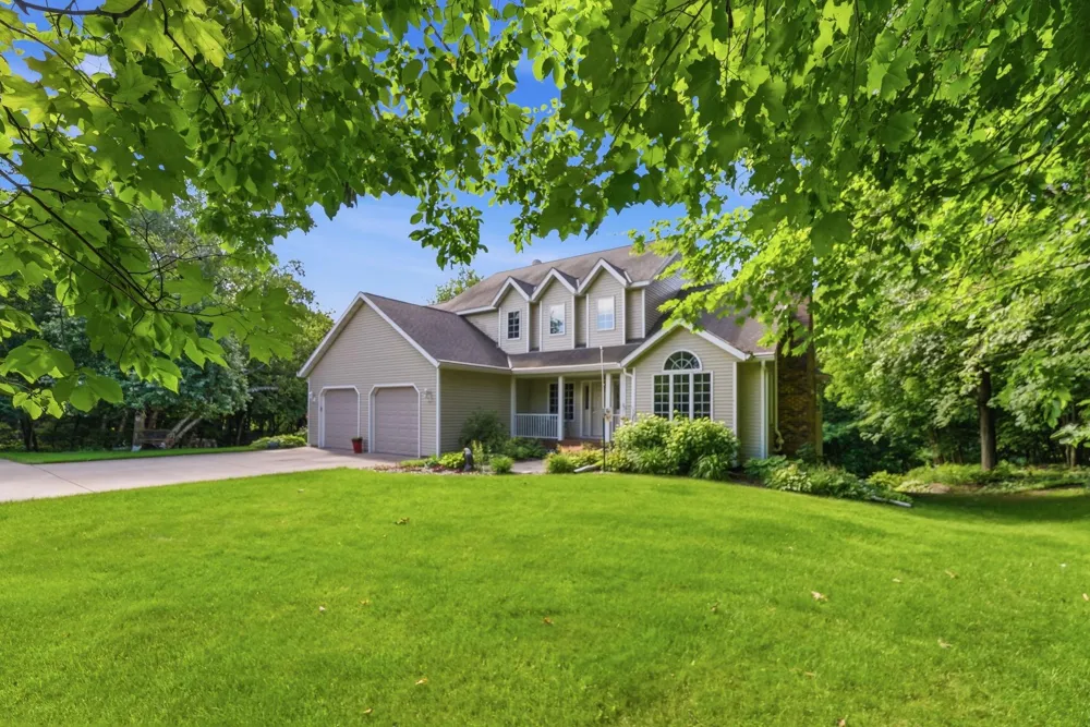 2320 40th Street Sartell, MN 56377