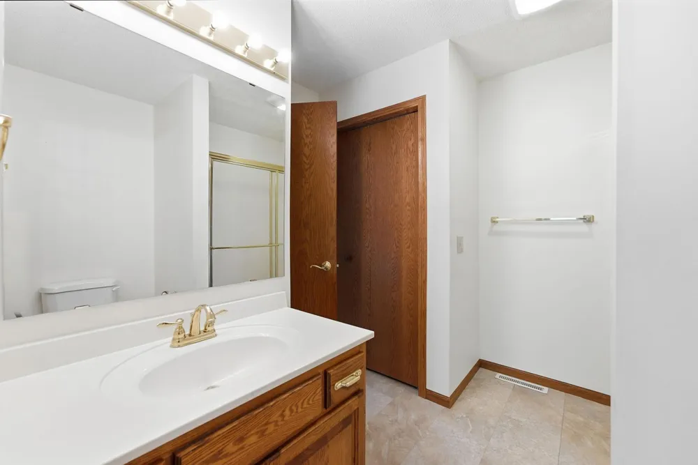2320 40th Street Sartell, MN 56377