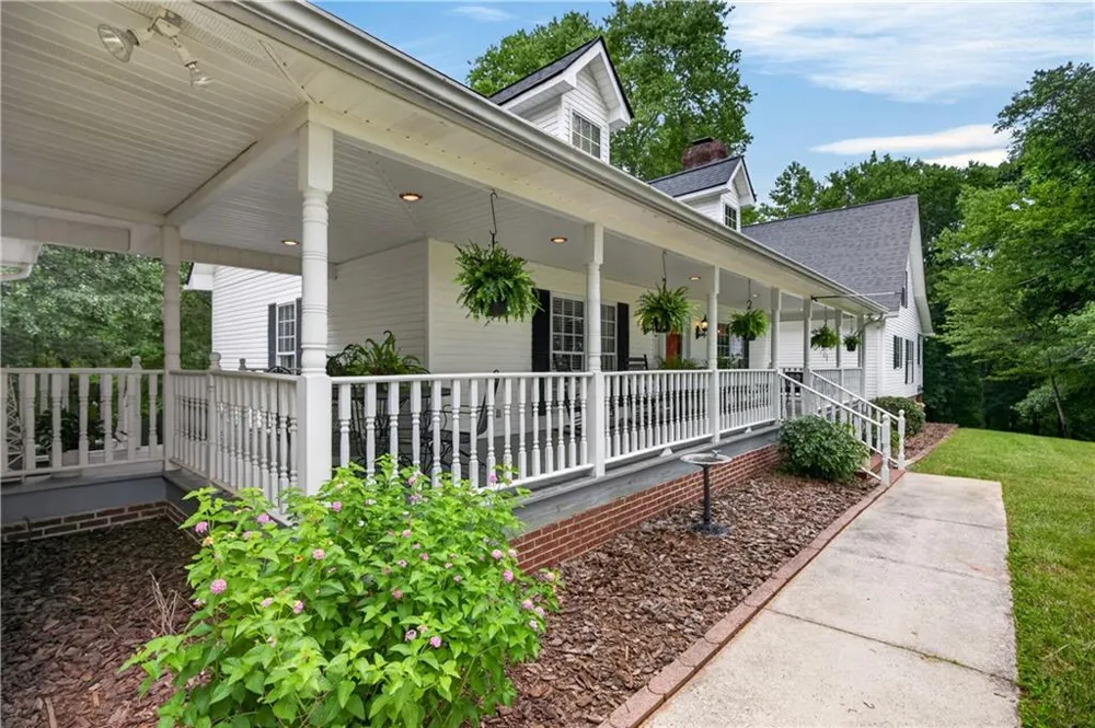 2404 Corinth Poseyville Road Bremen, GA 30110