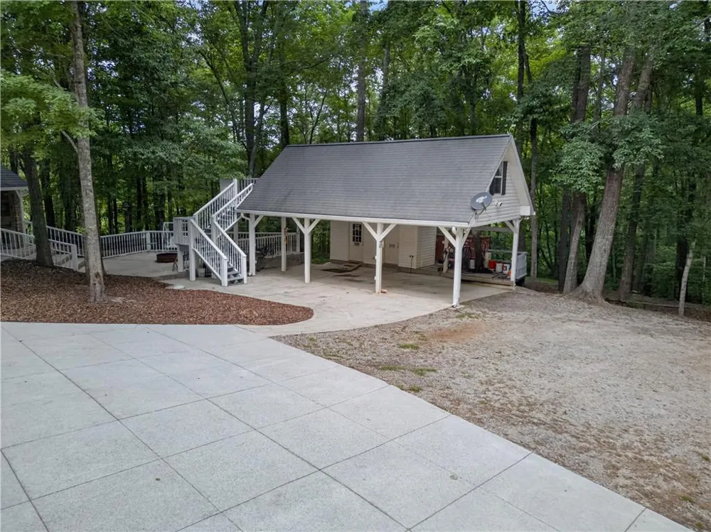 2404 Corinth Poseyville Road Bremen, GA 30110