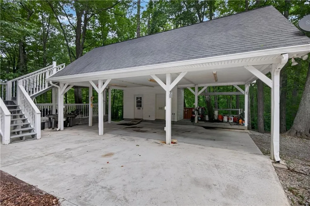 2404 Corinth Poseyville Road Bremen, GA 30110