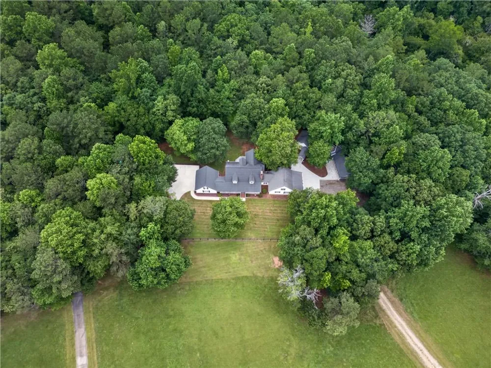 2404 Corinth Poseyville Road Bremen, GA 30110