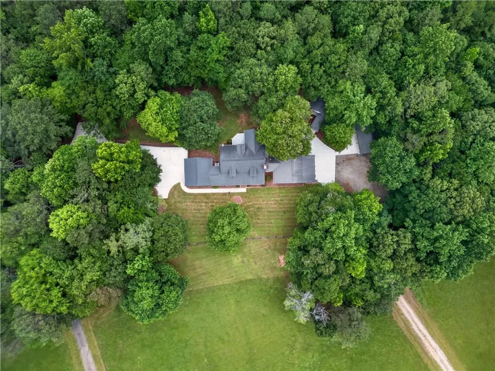 2404 Corinth Poseyville Road Bremen, GA 30110