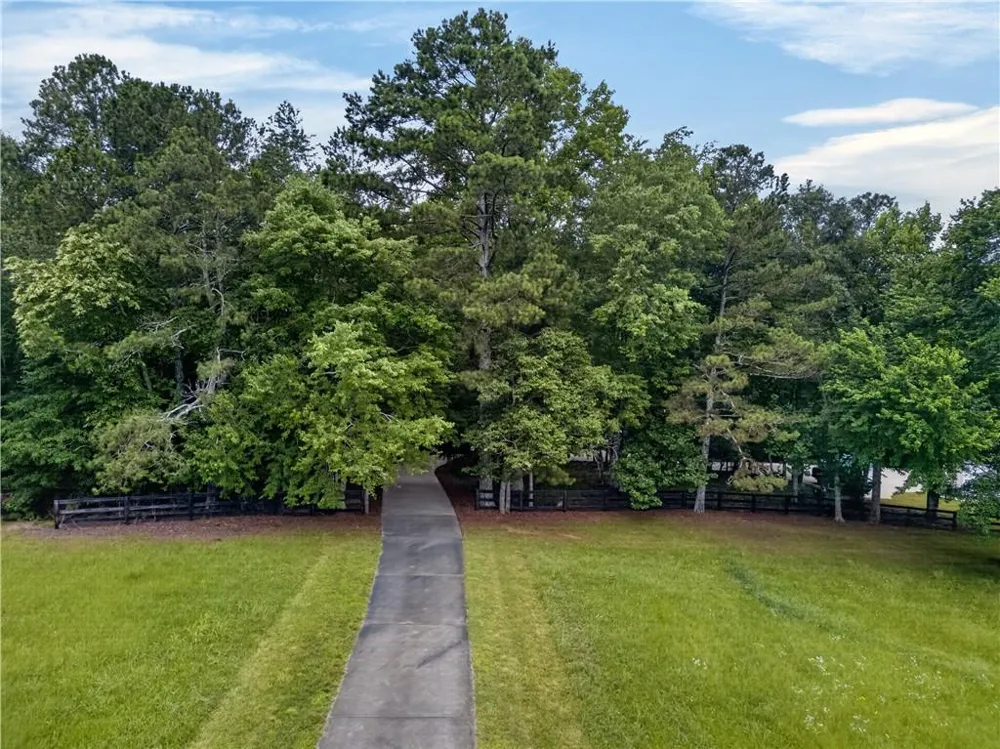 2404 Corinth Poseyville Road Bremen, GA 30110