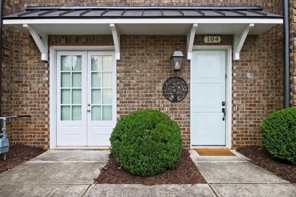 104 Canton Way Roswell, GA 30075