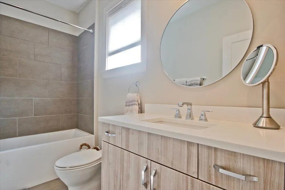 104 Canton Way Roswell, GA 30075